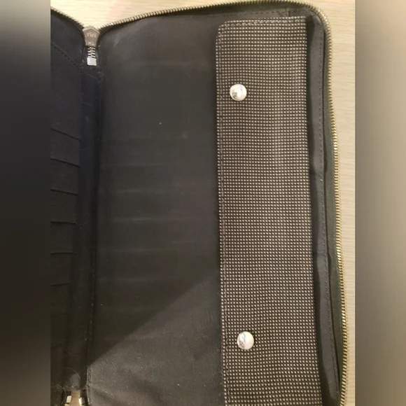 24HR SUPRISE SALE HERMÈS Herline Large travel Wallet - Picture 9 of 14